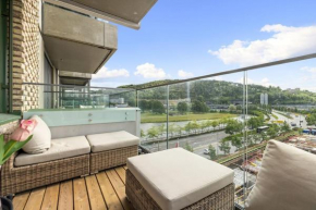 New 1 bedroom apt with balcony